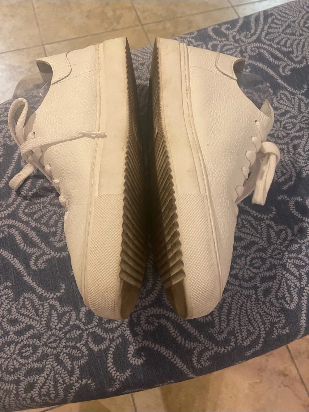 Sam Edelman White  Leather Sneakers.  Size 9
